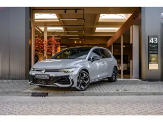 Volkswagen Golf 1.5 eTSI R-Line Edition|Pano|Hud|Harmankardon|Trekhaak|Camera|Acc|