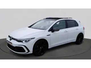 Volkswagen Golf 1.5 eTSI 130pk DSG R-Line Business | Black Style | Panoramadak | 18" |