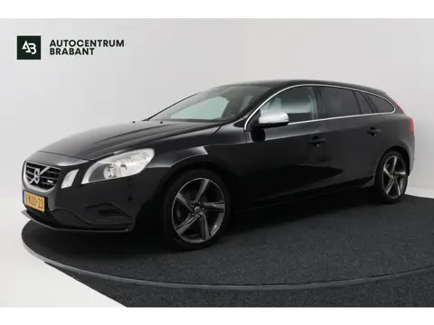 Volvo V60 1.6 T3 R-Design (TREKHAAK, STOELVERWARMING, NAVIGATIE, CAMERA, PARKEERSENSOREN)