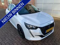 Peugeot 208 1.2 PureTech Allure lage km stand (bj 2022)