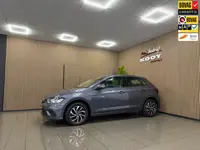 Volkswagen Polo 1.0 TSI Life * Carplay / LM Velgen / LED / Parkeersensoren / NL Auto *