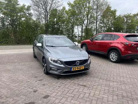 Volvo V60 1.5 T3 R-Design TREKKHAAK STOELVERWARMING