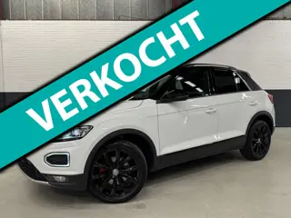 Volkswagen T-Roc 1.5 TSI 150 pk Sport DSG / Virtual / Navi / Carplay / Camera / Virtual / Leder