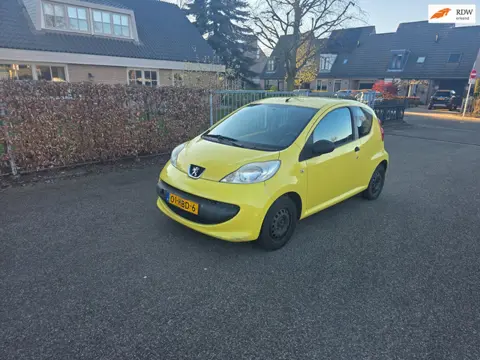 Peugeot 107 1.0-12V XR
