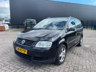 Volkswagen Touran 1.6-16V FSI Turijn Airco Cruise Control trekhaak