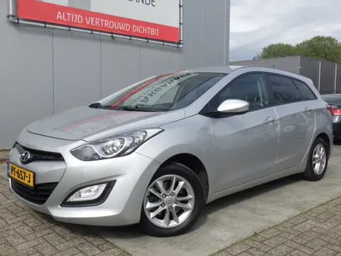Hyundai i30 Wagon 1.4, Airco, Afneembare Trekhaak!