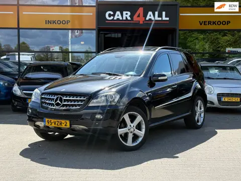 Mercedes-Benz M-klasse 320 CDI LEDER/DAKJE/CARPLAY/APK 11-12-2026/GRIJSKENTEKEN/STLVRM