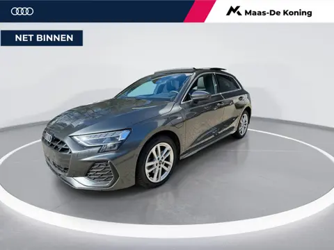 Audi A3 Sportback 40 TFSIe 204pk S-tronic S edition · Panoramadak · Camera · Apple/Android Car Play 