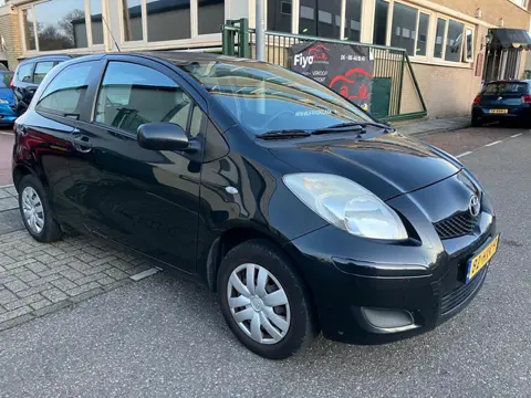 Toyota Yaris 1.0 VVTi Acces 2009 nieuwe apk