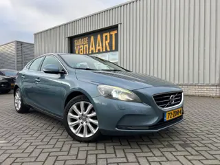 Volvo V40 1.6 T3 Summum | XENON | LEER | PANO DAK | NAVI |