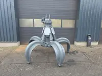 liebherr gm70 poliepgrijper