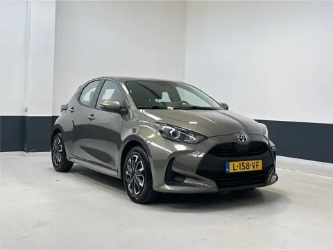 Toyota Yaris 1.5 Hybrid Active | Camera | Carplay/ Android Auto| Navigatie | NL | 1 EIg|