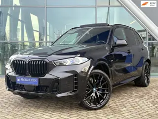 BMW X5 XDrive50e Plug in Hybride M sport Black Pack 490pk Panoramadak / 22inc / HU Display