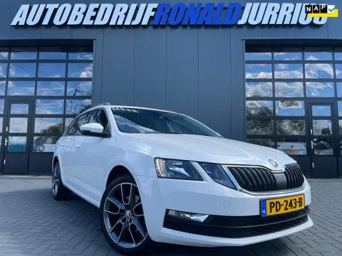 Skoda Octavia Combi 1.0 TSI Greentech Ambition Business/NL.Auto/Automaat/Climatronic/Trekhaak/Carpla