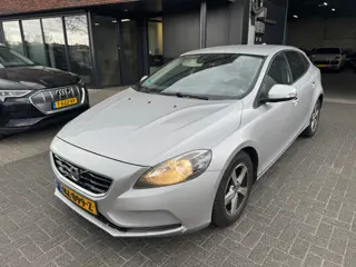 Volvo V40 1.6 D2 Momentum AUTOMAAT CLIMA CRUISE RIJDT GOED