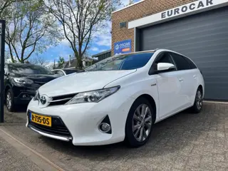 Toyota Auris Touring Sports 1.8 Hybrid Lease