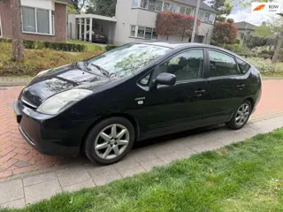 Toyota Prius 1.5 VVT-i Business Edition, Hybride, Airco, Eventueel met nieuwe APK.