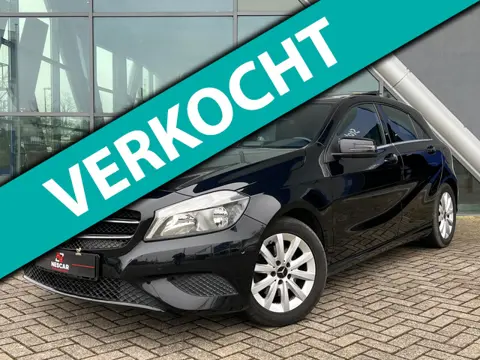 Mercedes-Benz A-klasse 180 Ambition Automaat, PANODAK, Navi, Dealer Onderhouden!