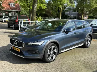 Volvo V60 Cross Country 2.0 B5 AWD Pro Panorama dak Keyless On call