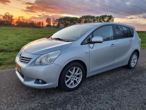 Toyota Verso 1.8 VVT-i Business automaat