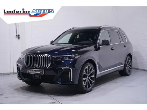 BMW X7 xDrive40i M Sport NAP M Stoelen Carbon spiegels Leder dashbord Massage Standverwarming Bowers