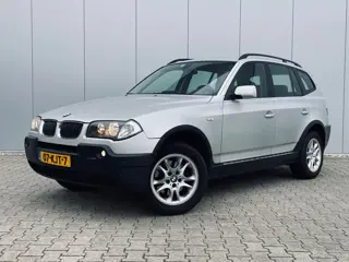 BMW X3 2.0i, Navi, Pdc, Cruise, Handgeschakeld.