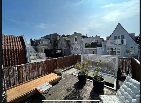 Woning aan de Haarlemmerstraat te Amsterdam