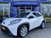Toyota Aygo X 1.0 VVT-i MT first | 1e eigenaar | Apple Carplay/Android Auto | Achteruitrijcamera |