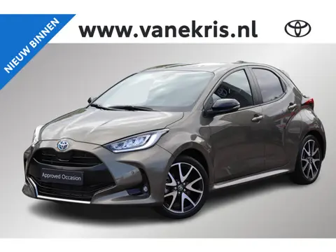 Toyota Yaris 1.5 Hybrid Executive , Parkeersensoren  , Navigatie , Stoelverwarming