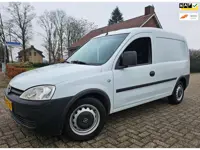 Opel Combo 1.4-16V met Airco, Trekhaak, Elektrisch Pakket !