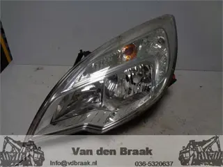 Opel Meriva 2010-2014 Koplamp links