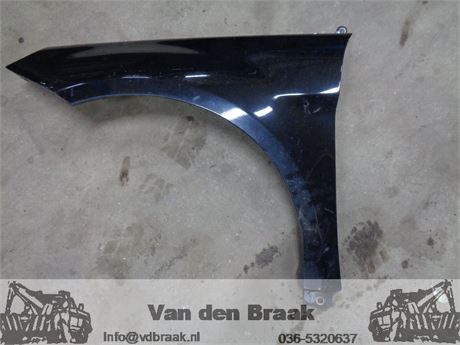 Mercedes B-Klasse 2008-2011 Scherm links voor