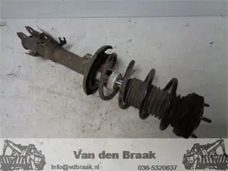 Ford Fiesta 1.6 16V 2008-2017 Veerpoot rechts voor