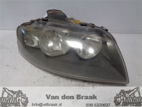Audi A3 Hatchback 2003-2008 Koplamp rechts