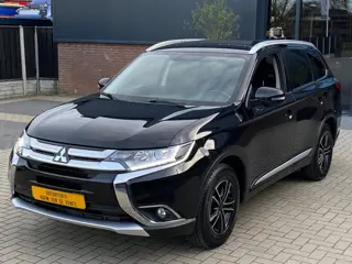 Mitsubishi Outlander 2.0 MIVEC edition NIEUWSTAAT APPLE CARPLAY CAMERA NAVI XENON LED CRUISE CLIMA
