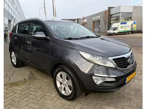 Kia Sportage | Panoramadak | Camera | Navigatie | 4 nieuwe banden | Grote beurt gehad