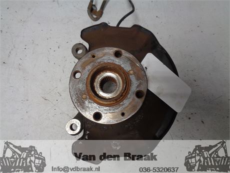 Suzuki Swift 1.5 2005-2010 Fusee links voor