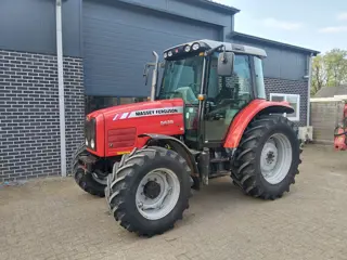 Massey Ferguson 5435 Dyna-4