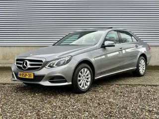 Mercedes-Benz E-klasse 200 Ambition Avantgarde [ pano schuifdak, fm navi, leer, pdc, trekhaak ]