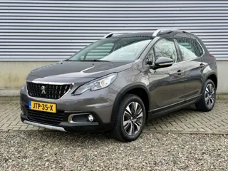 Peugeot 2008 1.2 110pk PureTech Allure [ navi, ecc, pdc, cruise, lmv, trekhaak ]