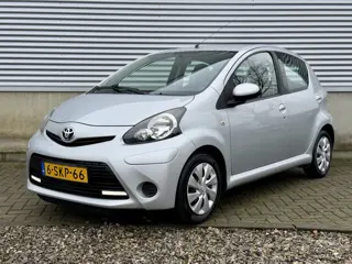 Toyota Aygo 1.0 VVT-i Aspiration Automaat [ fm navi, airco, audio, pdc ]