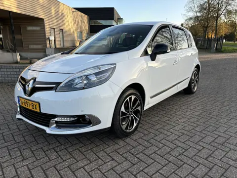 Renault Scénic 2.0 Bose Automaat [ fm navi, camera, ecc, lmv, pdc, cruise ]