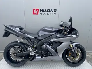 YAMAHA YZF R1 - 2004