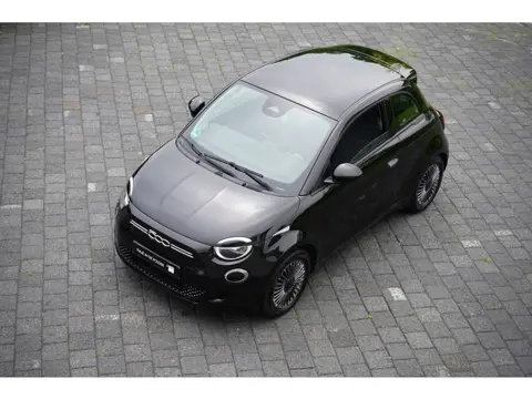 Fiat 500 Icon 42 kWh Apple CarPlay