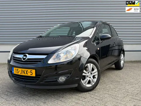 Opel Corsa 1.4-16V White Edition