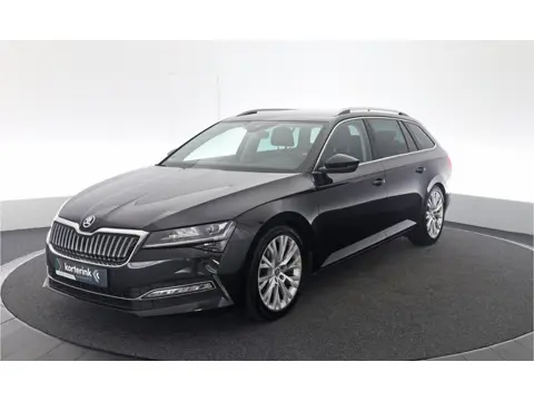 Škoda Superb Combi 1.4 TSI iV Business Edition Plus | Trekhaakl | ACC | Camera rondom | LED Matrix