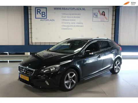 Volvo V40 Cross Country 1.6 D2 Summum / LEER / NAV / PDC / XENON / BLACK ! ! !