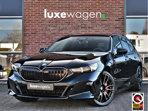 BMW 5 Serie Touring 550e xDrive M-Sport Pro Pano ACC B&W 360 HUD Stoelvent 21inch