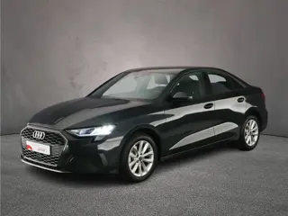 Audi A3 Limousine 30 TFSI Business edition | Cruise control | Carplay | Parkeer sensoren |