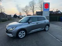 Suzuki SWIFT 1.2 Select Smart Hybrid 03/2025 // Nieuwstaat // Frisse kleur // Snel te rijden // Rijk